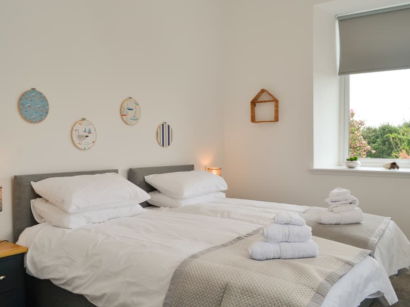 Twin bedroom | Tartan EscapesWoodlea, Stranraer