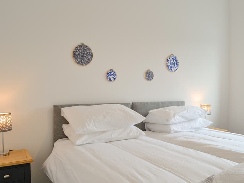 Twin bedroom | Tartan EscapesWoodlea, Stranraer