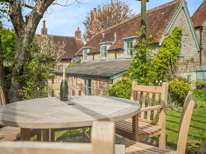 Sitting-out-area | Church House Cottage, Stour Provost, near Gillingham