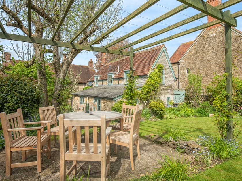 Sitting-out-area | Church House Cottage, Stour Provost, near Gillingham