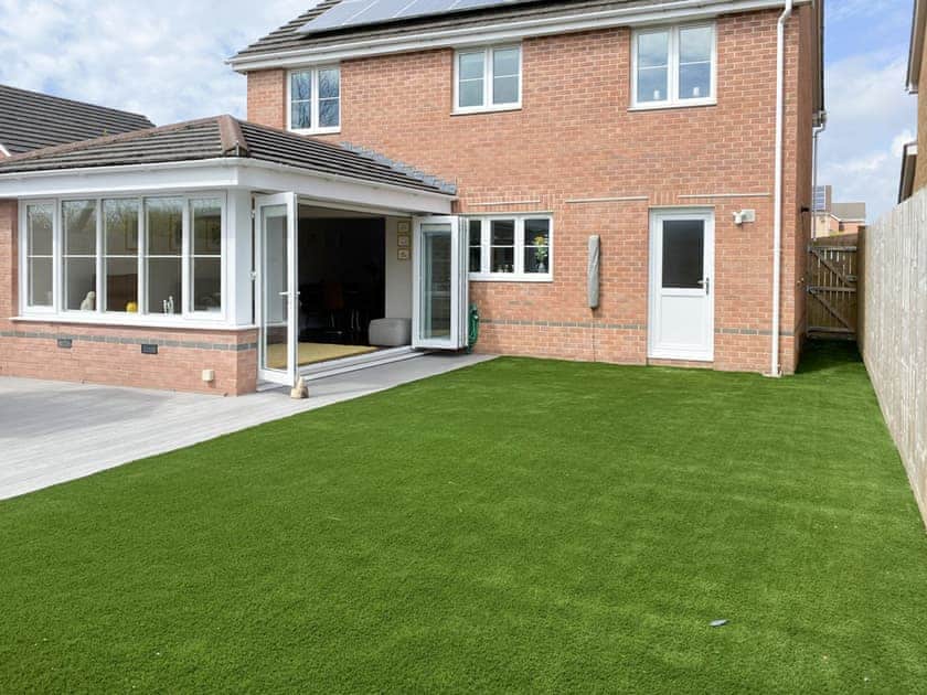 Garden | Chestnut House, Bridgend