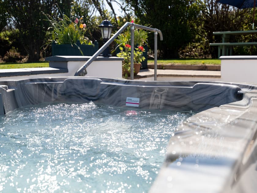 Hot tub | Southwood Cottage, Newgale