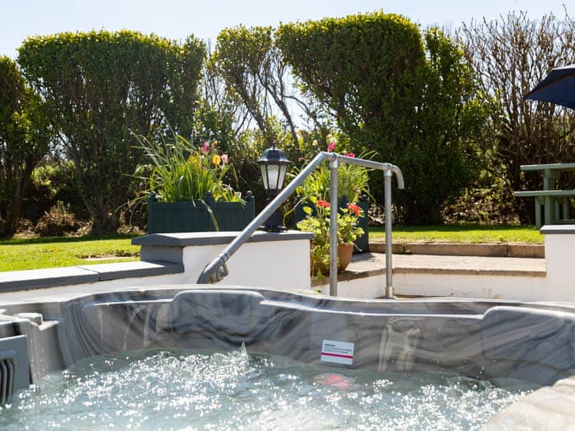 Hot tub | Southwood Cottage, Newgale