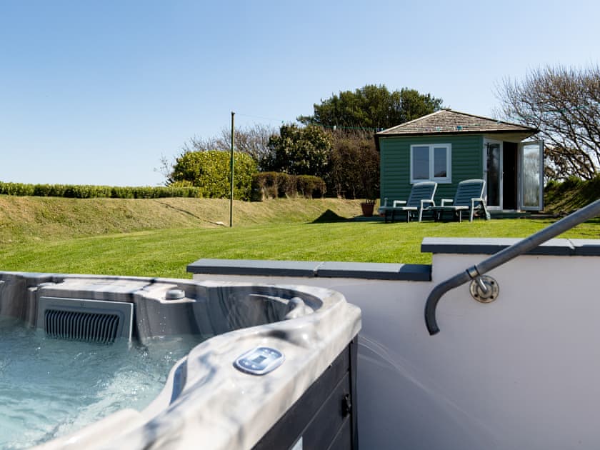 Hot tub | Southwood Cottage, Newgale