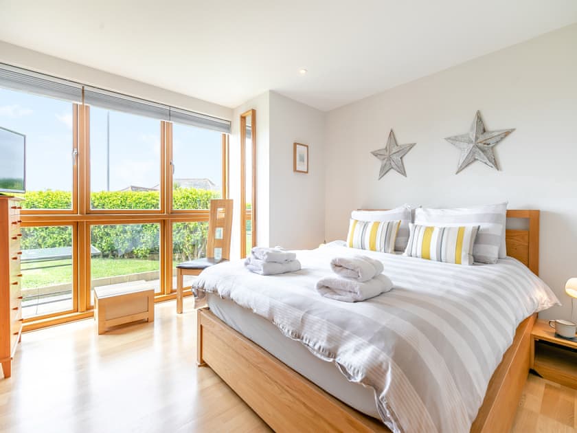 Double bedroom | Sandbar, St Just in Roseland, near Truro