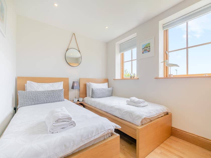 Twin bedroom | Sandbar, St Just in Roseland, near Truro