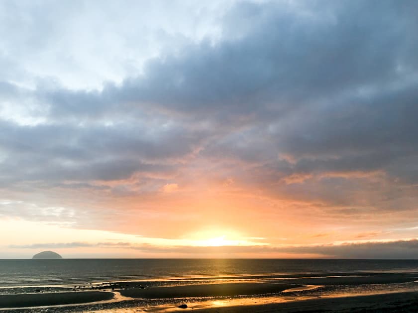 Great sunsets | Kitty’s Cottage, Girvan