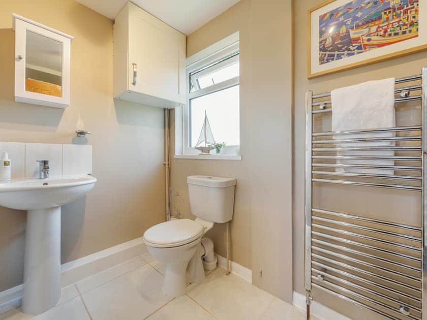 Ground floor shower room | Orrest Head Cottage - Orrest Head House and Cottage, Windermere