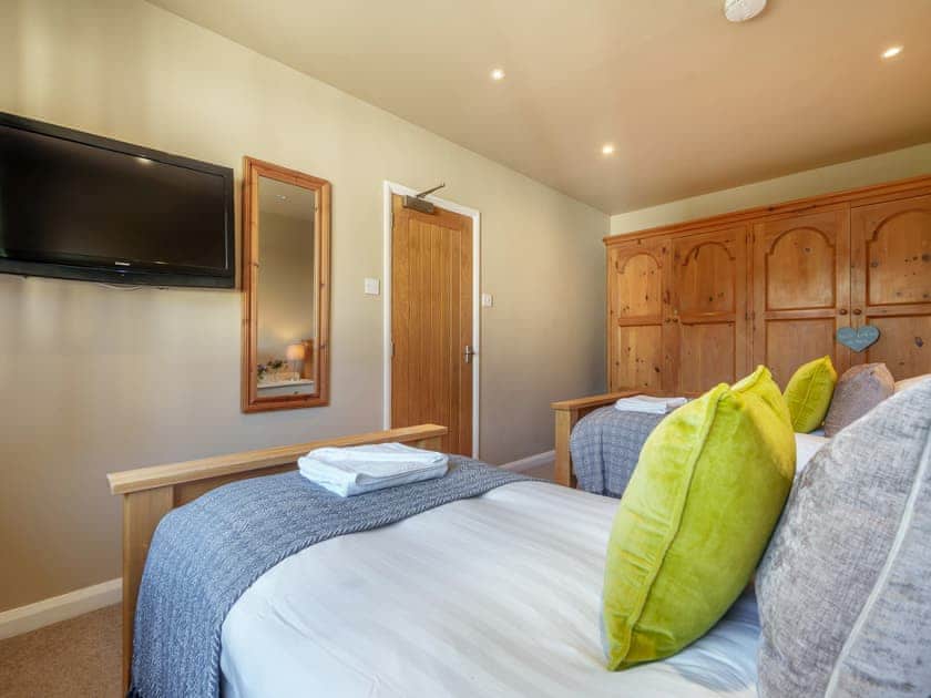 Twin bedroom | Orrest Head Cottage - Orrest Head House and Cottage, Windermere