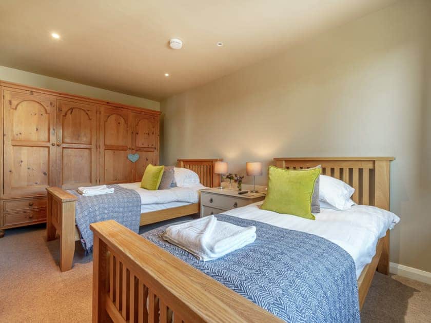 Twin bedroom | Orrest Head Cottage - Orrest Head House and Cottage, Windermere