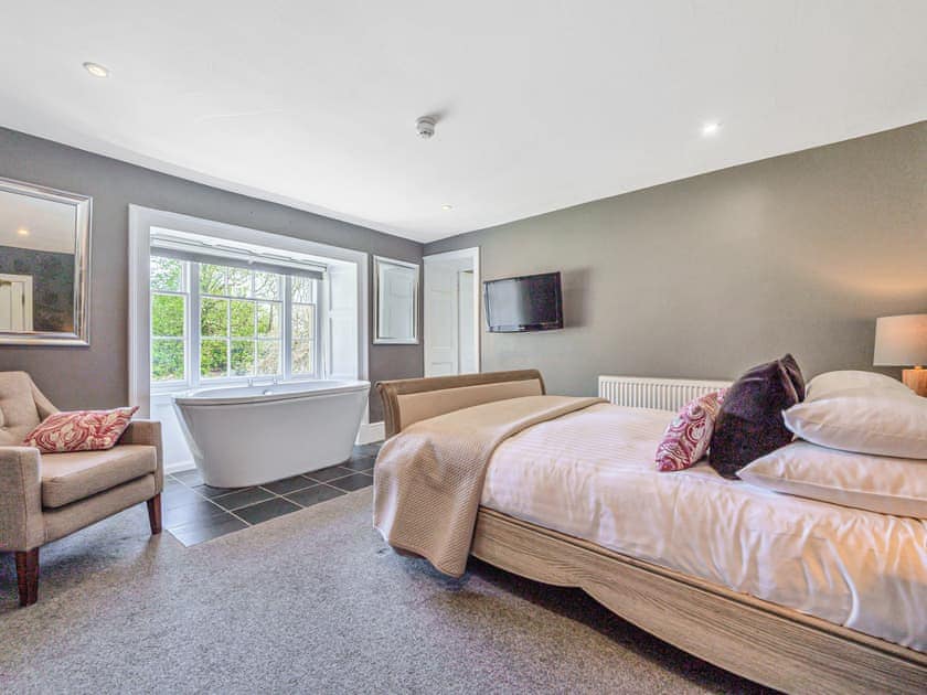 Double bedroom | Orrest Head House - Orrest Head House and Cottage, Windermere