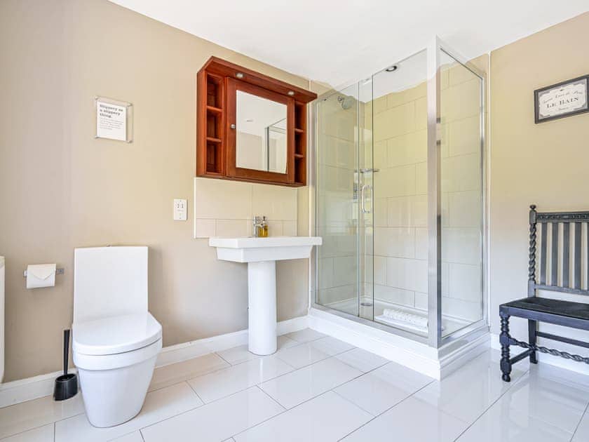 En-suite | Orrest Head House - Orrest Head House and Cottage, Windermere