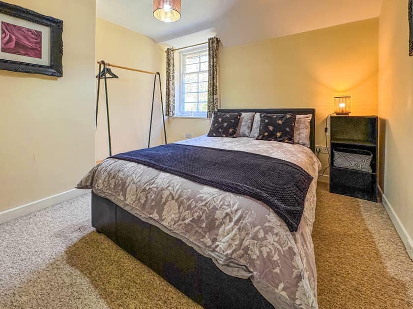 Double bedroom | The Goldsmiths Apartment, Markinch, near Glenrothes
