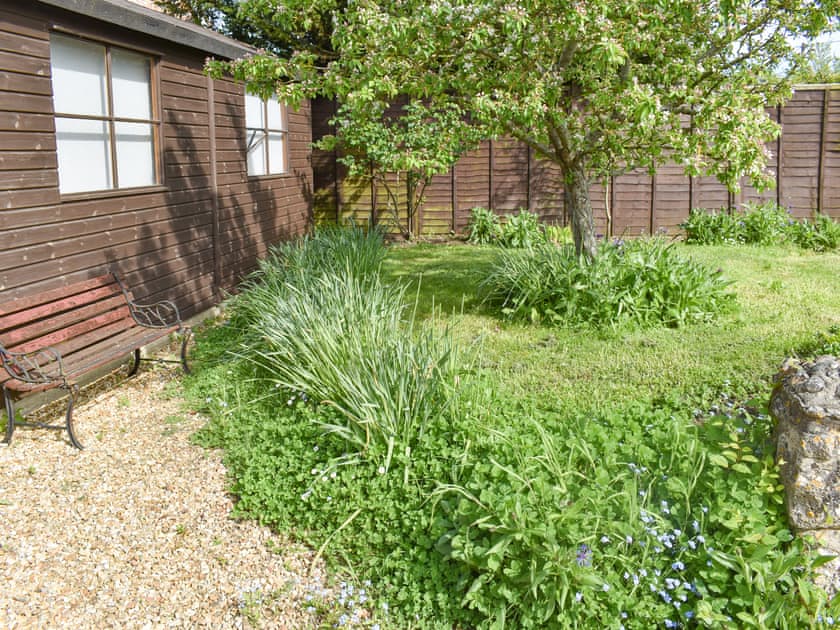 Garden and seating area | Rookmead Cottage, Wellow, near Yarmouth