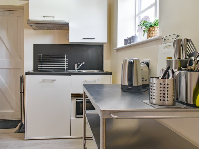 Kitchen area | Rookmead Cottage, Wellow, near Yarmouth