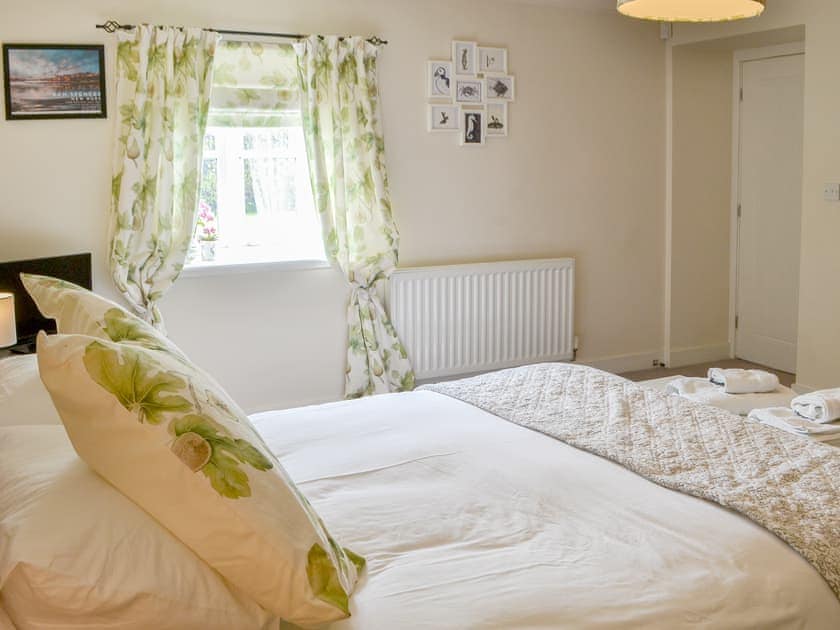 Double bedroom | Middle Cottage, Shilbottle, near Alnwick