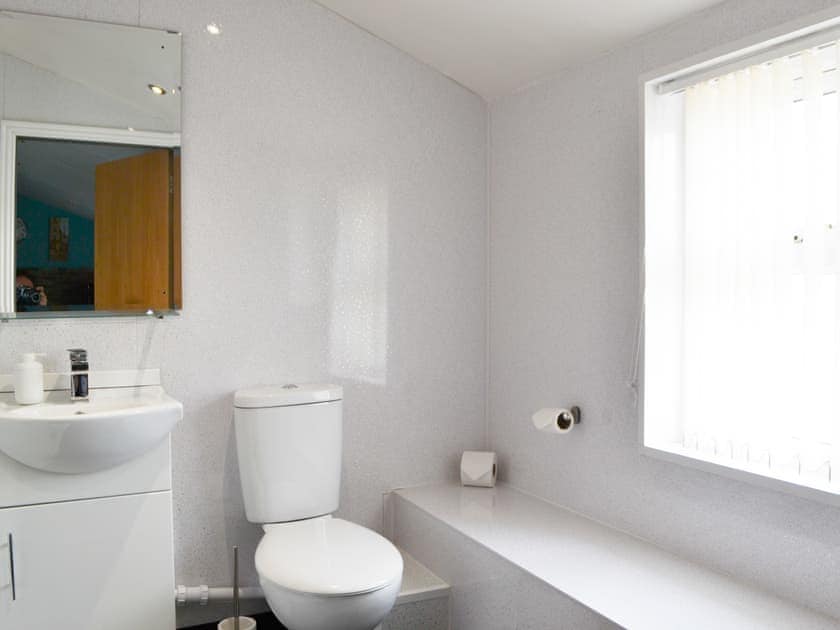 Shower room | John Collingwood Bruce Suite - The Garrison, Bowness-on-Solway