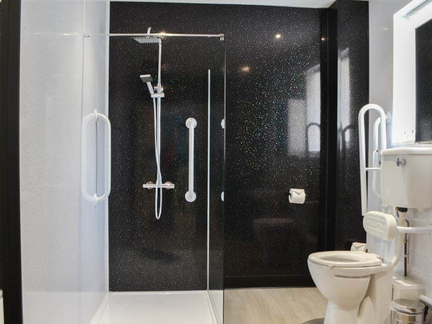 Shower room | Dandy Lodge - The Garrison, Bowness-on-Solway