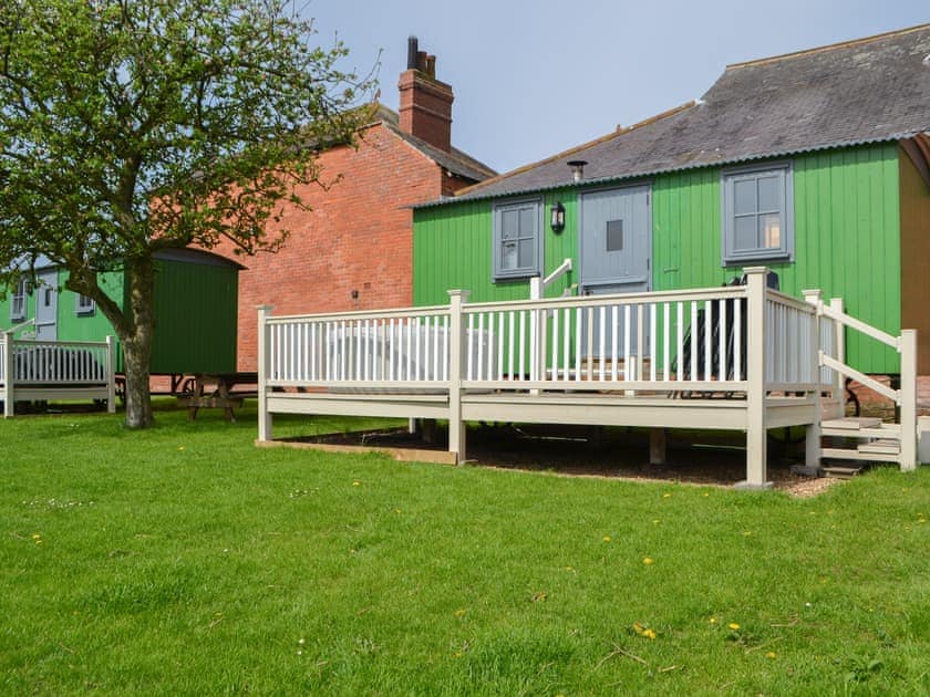 Exterior | Sian’s Shepherds Hut - The Garrison, Bowness-on-Solway