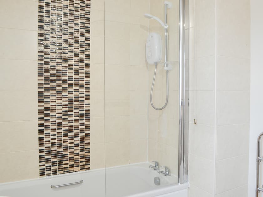 Bathroom | Esk - Brigham Farm Apartments, Keswick