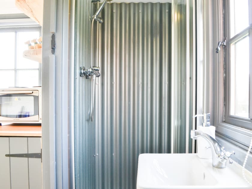Interior | Ryan’s Shepherds Hut - The Garrison, Bowness-on-Solway