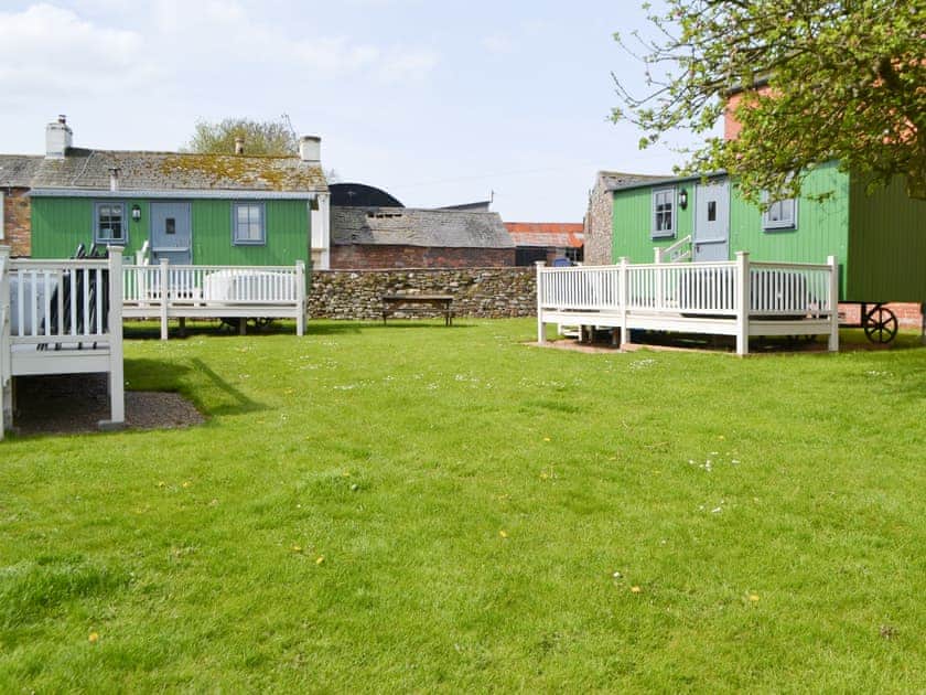 Setting | Ryan’s Shepherds Hut - The Garrison, Bowness-on-Solway
