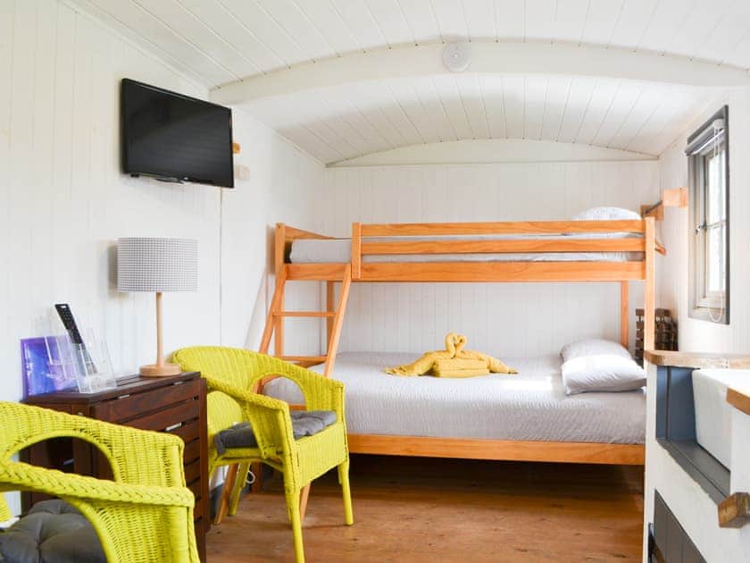 Interior | Jamie’s Shepherds Hut - The Garrison, Bowness-on-Solway