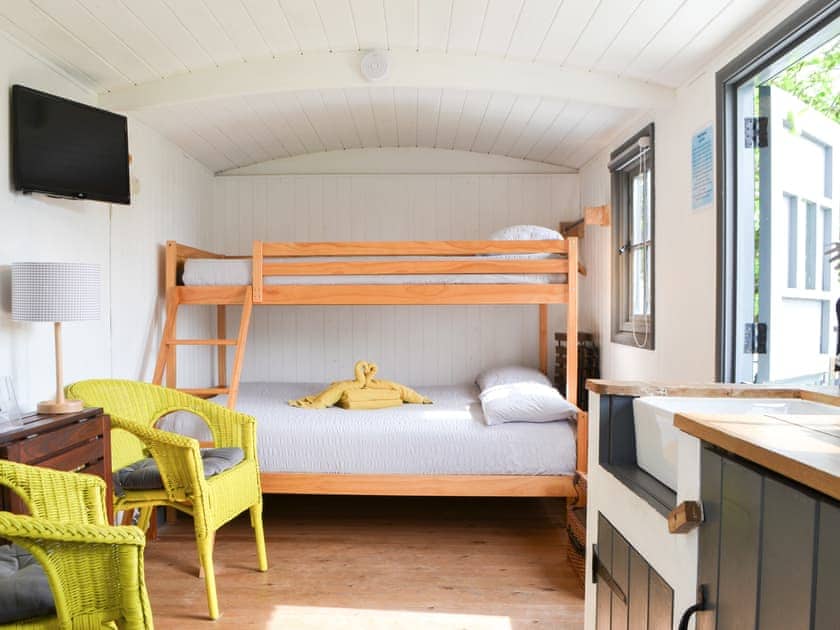 Interior | Jamie’s Shepherds Hut - The Garrison, Bowness-on-Solway