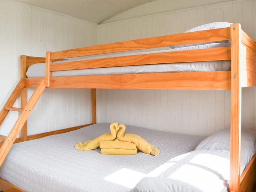 Interior | Jamie’s Shepherds Hut - The Garrison, Bowness-on-Solway