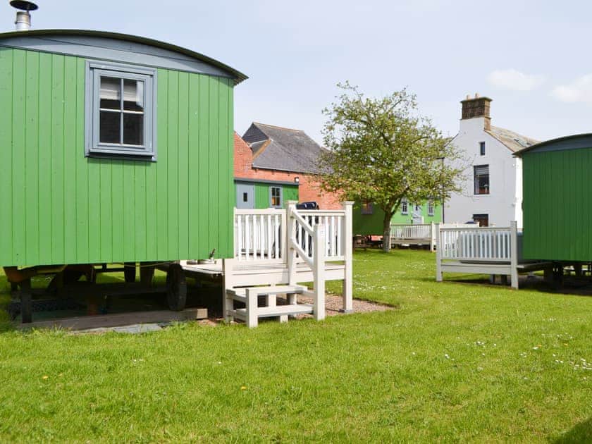 Setting | Jamie’s Shepherds Hut - The Garrison, Bowness-on-Solway