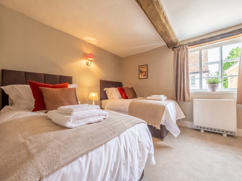 Twin bedroom | Swan’s Nest, Boxford, near Sudbury