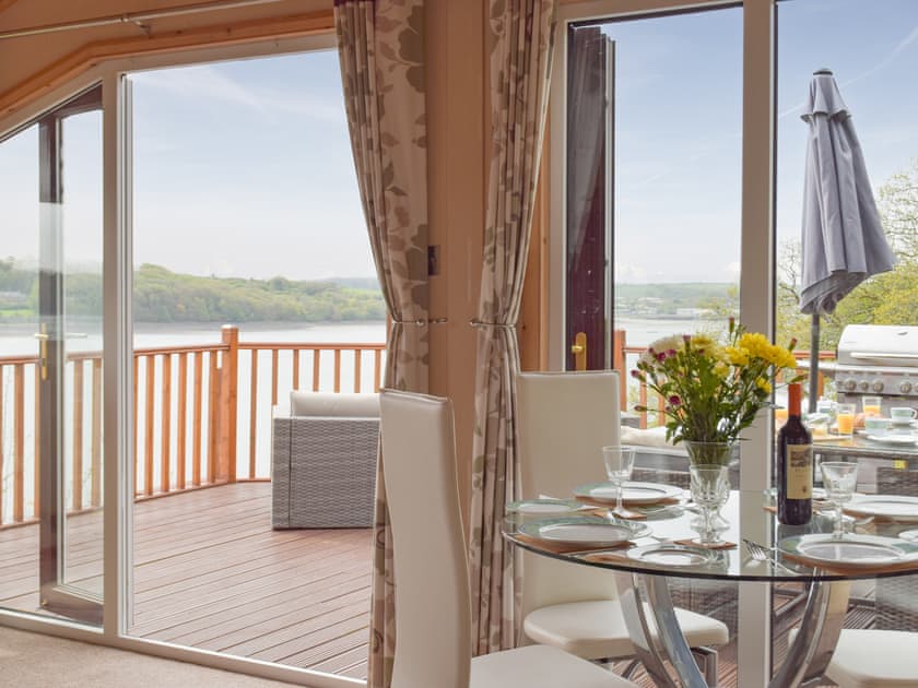 Dining Area | Badger Lodge, Burton
