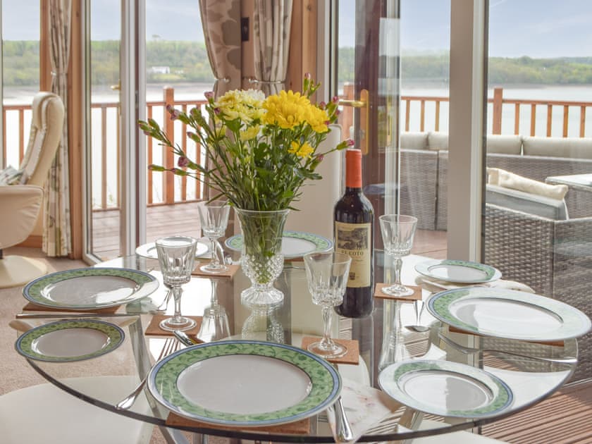 Dining Area | Badger Lodge, Burton
