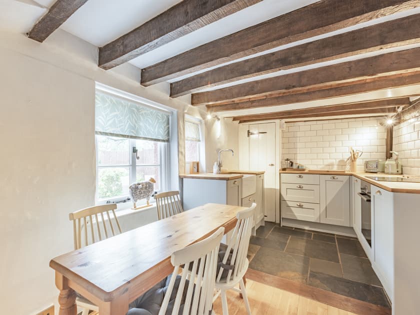 Kitchen/diner | Garden View Cottage - Brooklands Farm Cottages, Woodbury Salterton, near Exeter