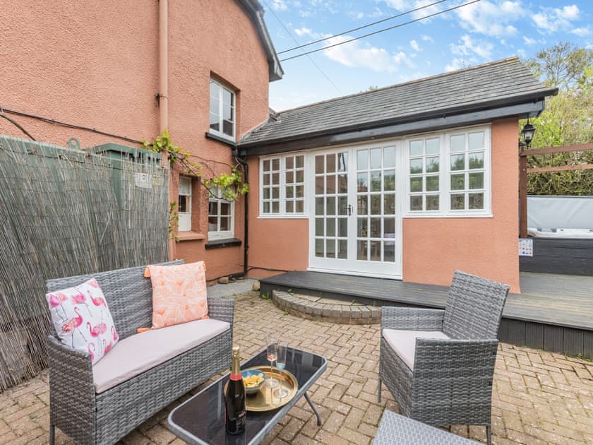 Sitting-out-area | Garden View Cottage - Brooklands Farm Cottages, Woodbury Salterton, near Exeter