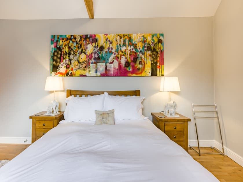 Double bedroom | Owls Cottage - Brooklands Farm Cottages, Woodbury Salterton, near Exeter
