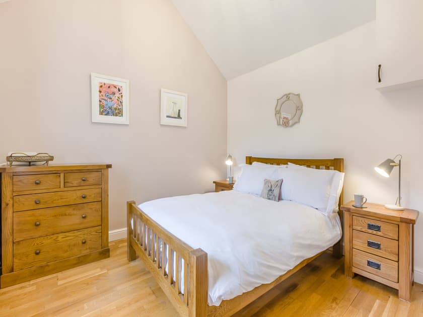Double bedroom | Owls Cottage - Brooklands Farm Cottages, Woodbury Salterton, near Exeter