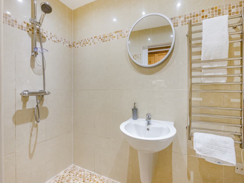 Bathroom | Owls Cottage - Brooklands Farm Cottages, Woodbury Salterton, near Exeter