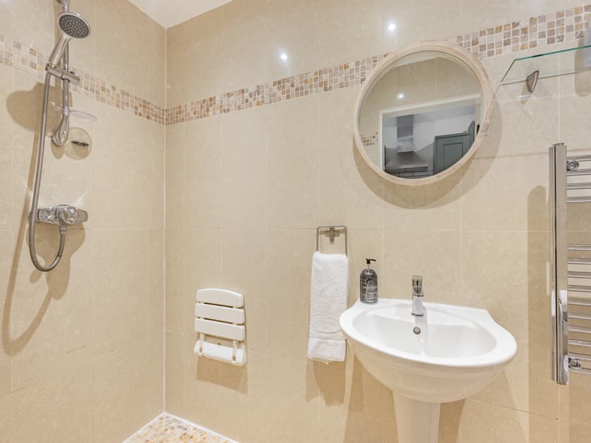 Bathroom | Poppies Cottage - Brooklands Farm Cottages, Woodbury Salterton, near Exeter