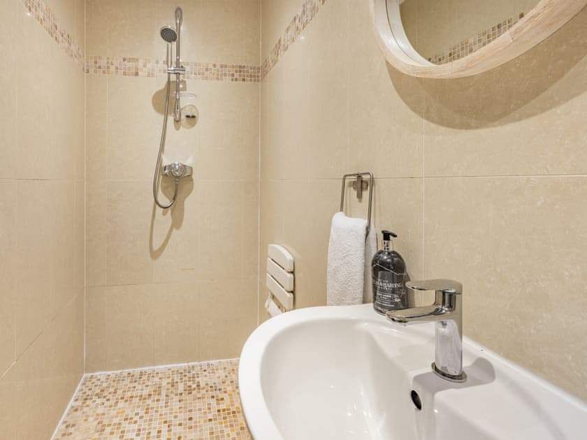 Bathroom | Poppies Cottage - Brooklands Farm Cottages, Woodbury Salterton, near Exeter