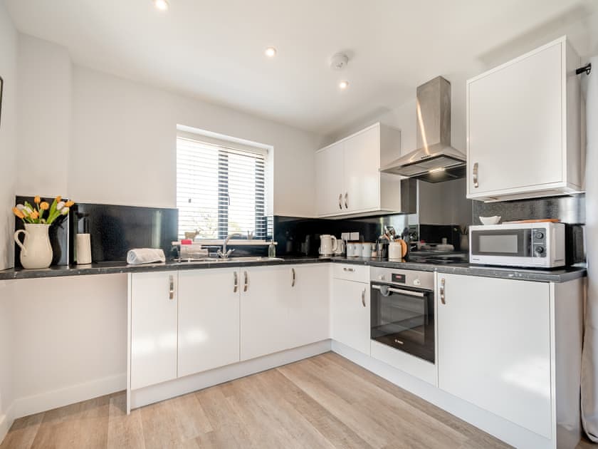 Kitchen area | Trip the Daisy - Tanglin Farm, Brinkworth