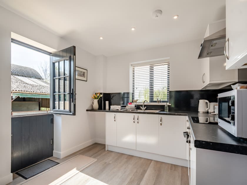 Kitchen area | Trip the Daisy - Tanglin Farm, Brinkworth