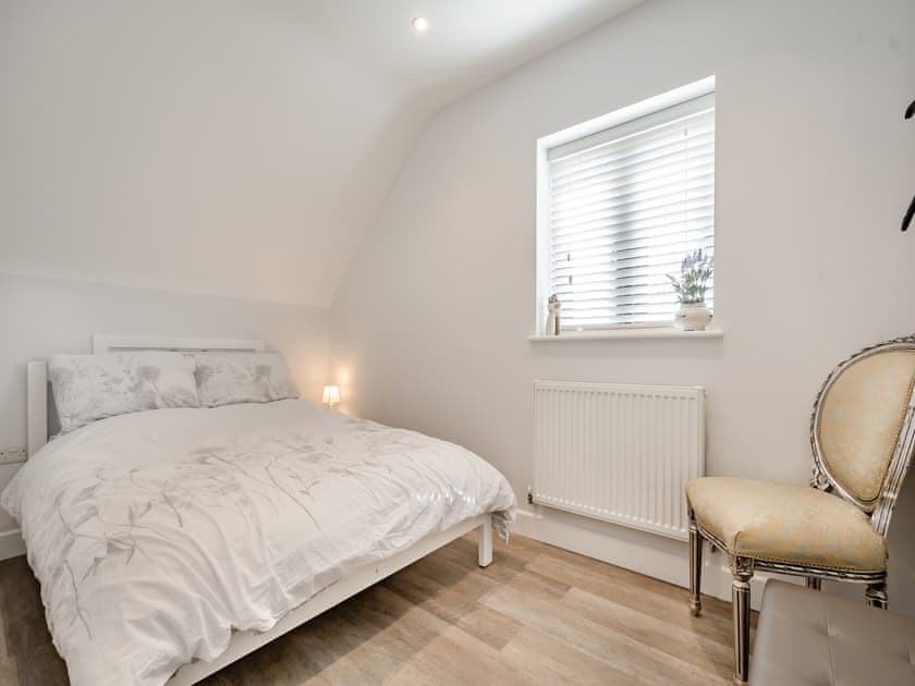 Double bedroom | Trip the Daisy - Tanglin Farm, Brinkworth