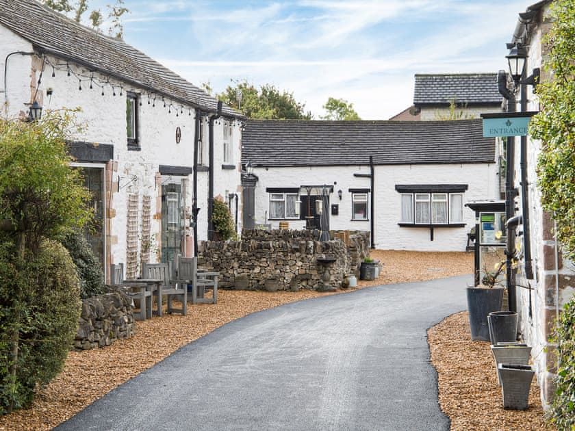 Setting | Walnut Cottage - Hawthorn Farm, Buxton