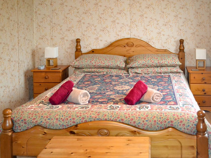 Double bedroom | Proncy Farm Chalet, Dornoch