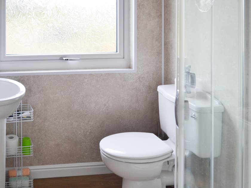 Shower room | Proncy Farm Chalet, Dornoch