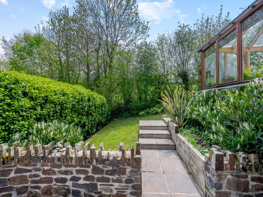 Sitting-out-area | Toffee Apple, Dartmouth