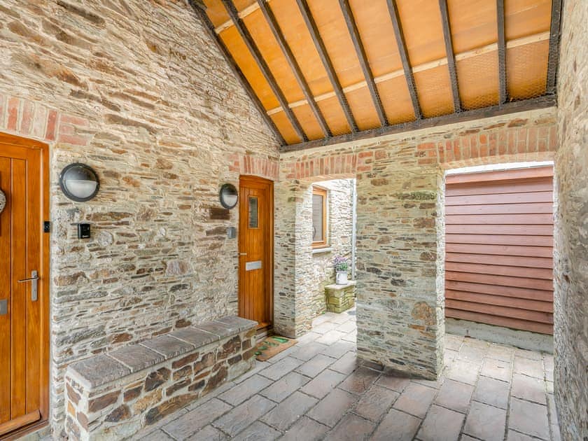 Exterior | Toffee Apple, Dartmouth