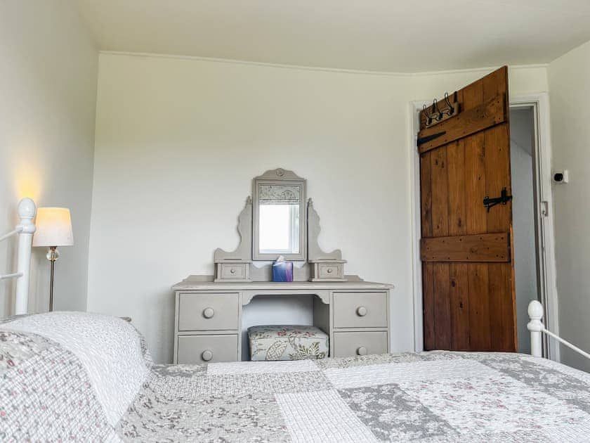 Third bedroom  | Throwley Cottage - Throwley Hall, Ilam, near Ashbourne