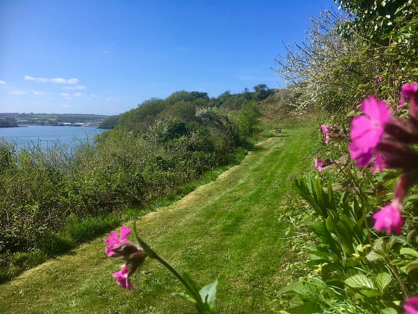 Owners beautiful country walk | Badger Lodge, Burton